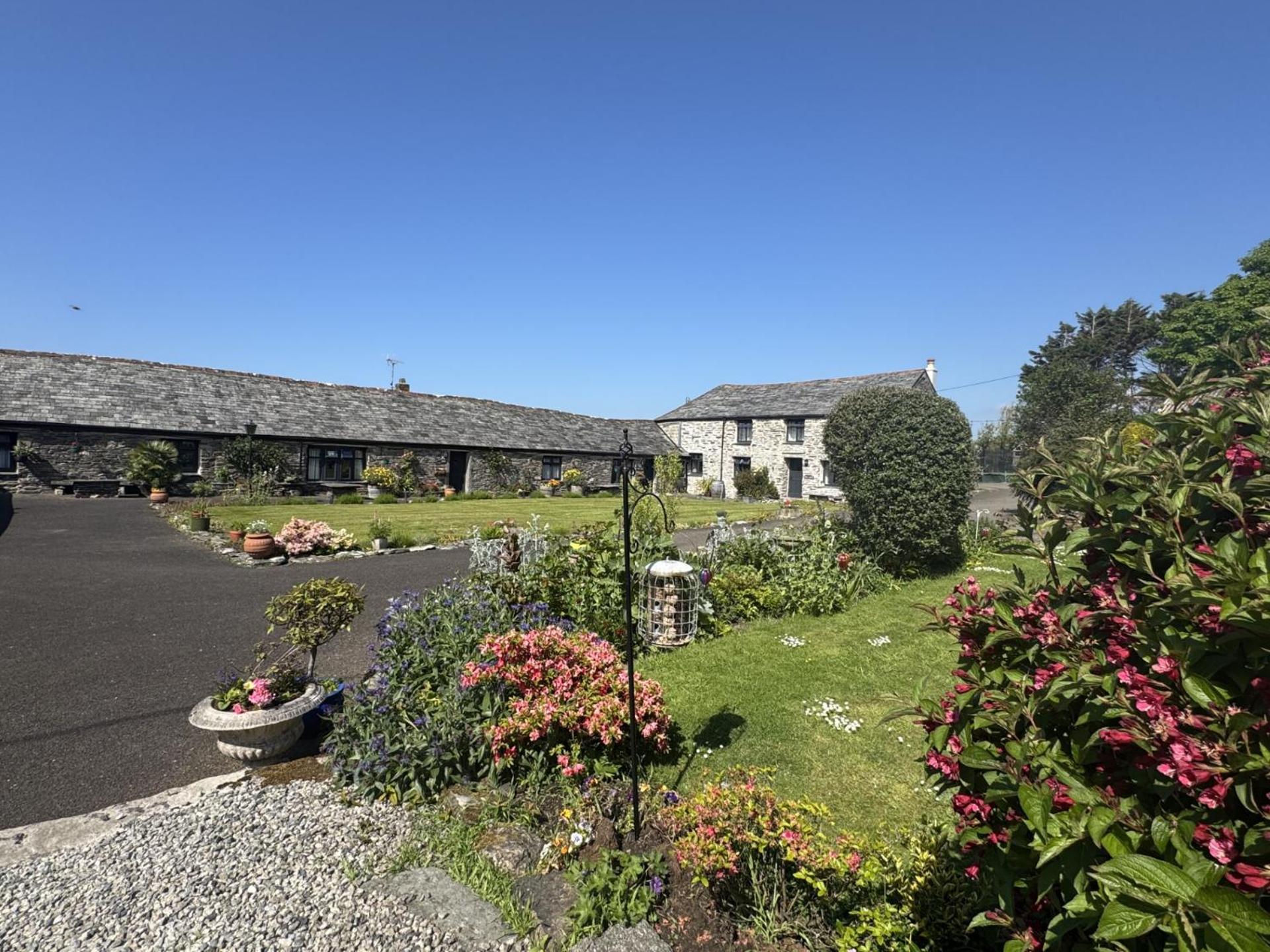 Courtyard Farm *